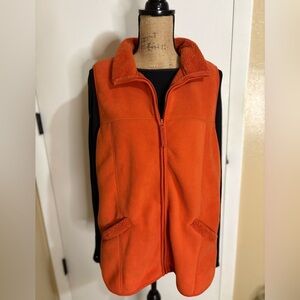 D&Co fleece vest size XL